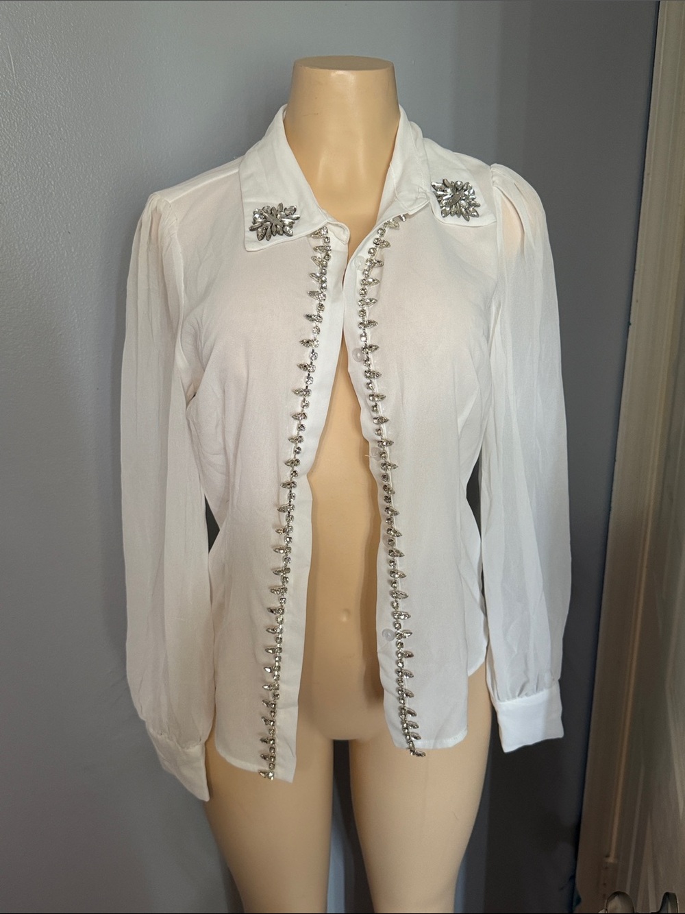Embellished White Long-Sleeve Blouse with Jeweled Collar